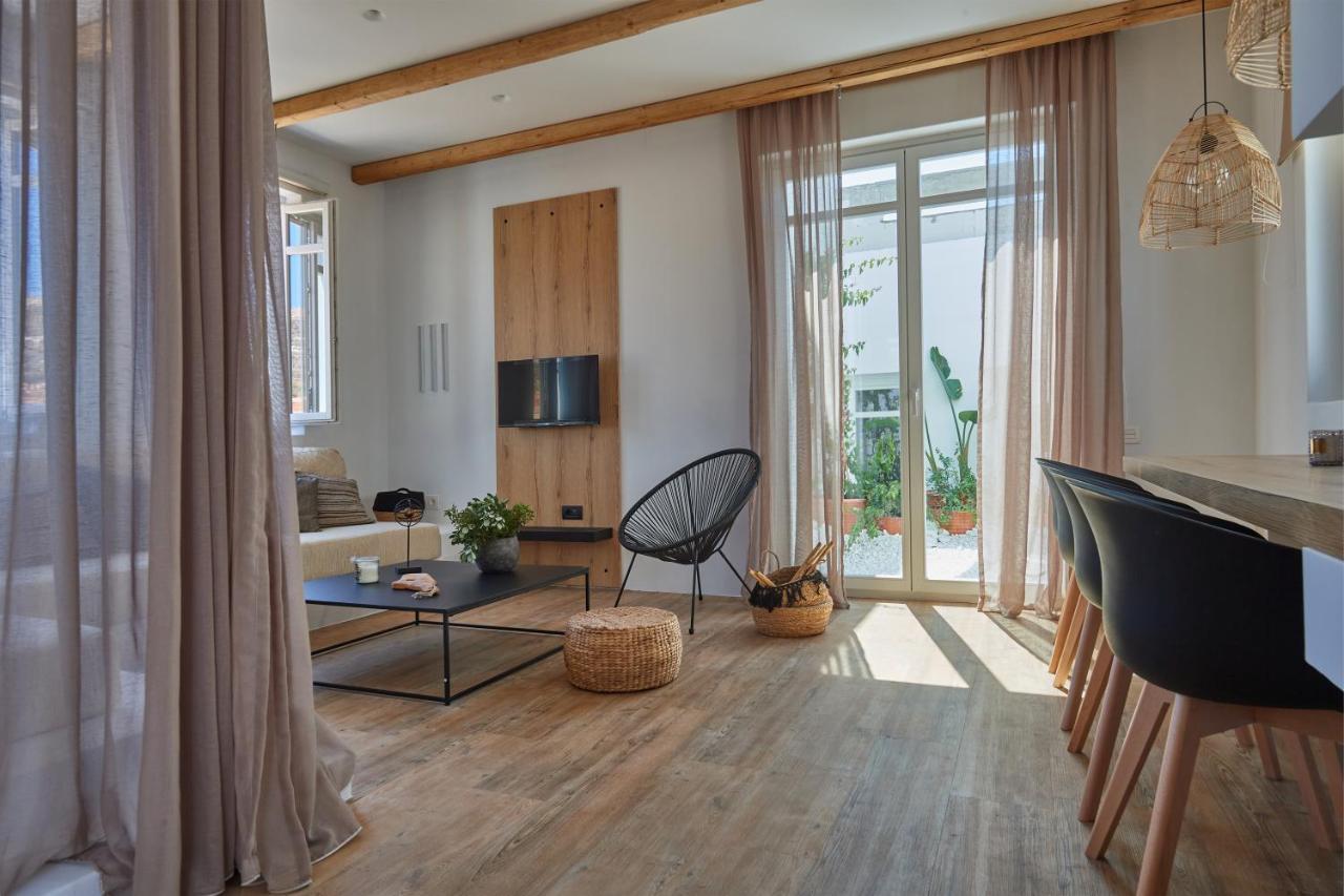 Casa Mardiva Terra Apartment Parikia  Bagian luar foto